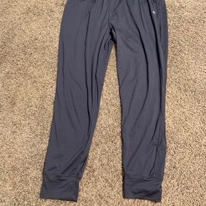 Senita weekend joggers